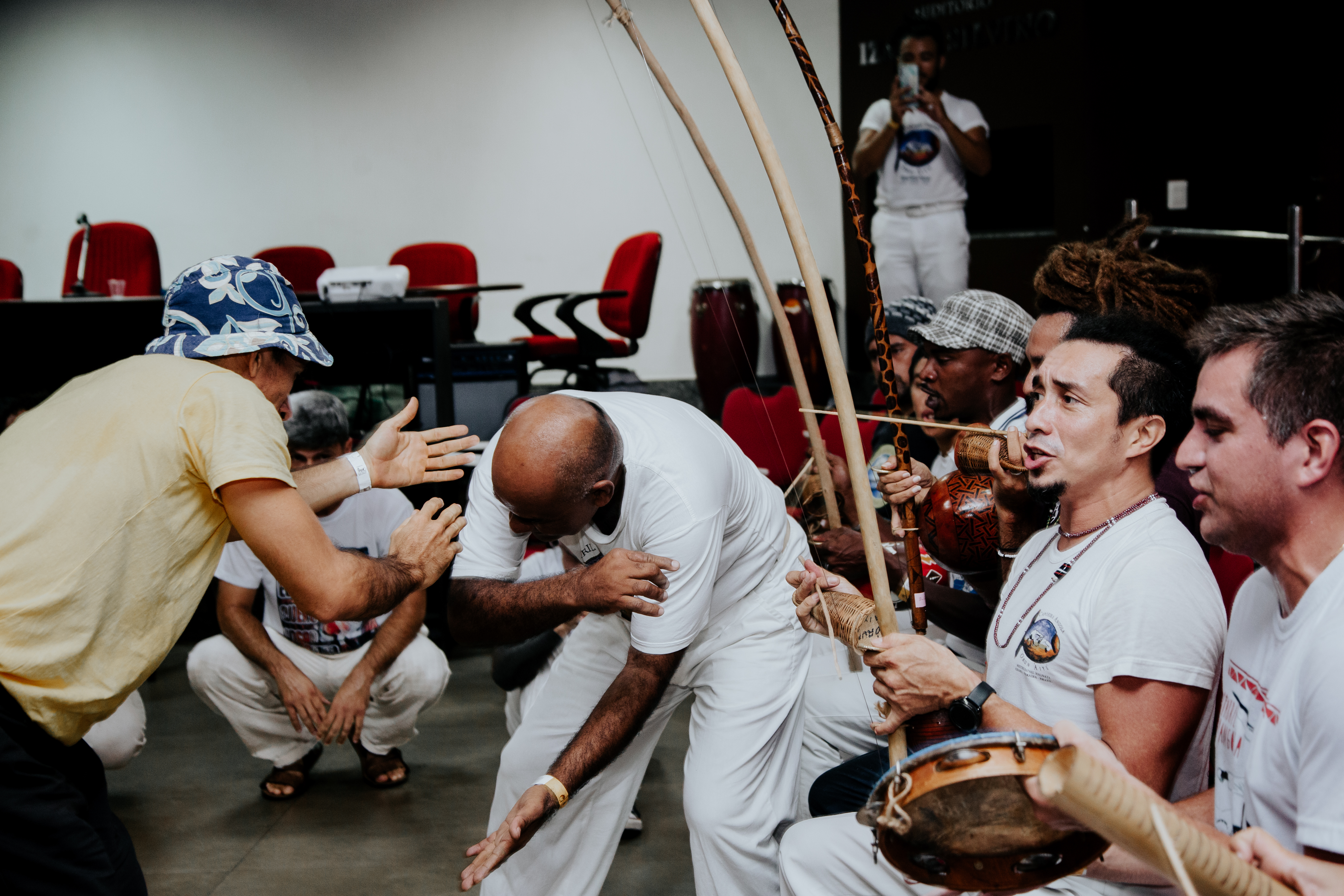 Òrun Àiyé começa aulas gratuitas de capoeira angola no CH da UECE