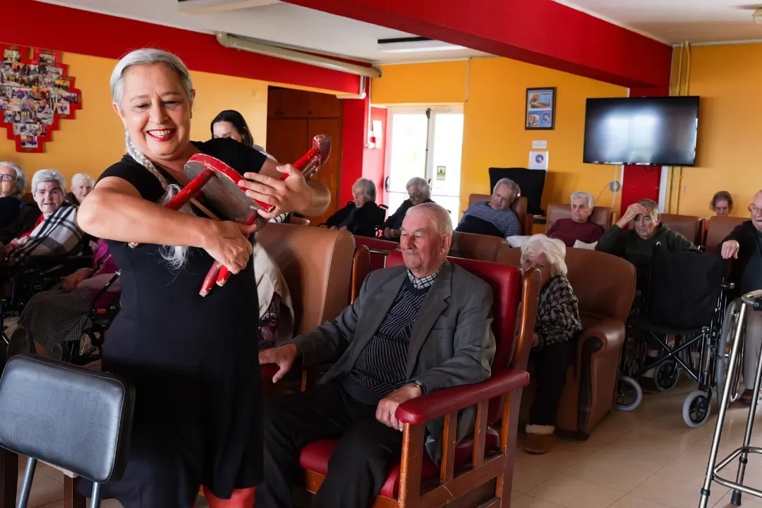Parceria do TJA e Gente aflorar oferta curso de Teatro gratuito para Idosos em Fortaleza