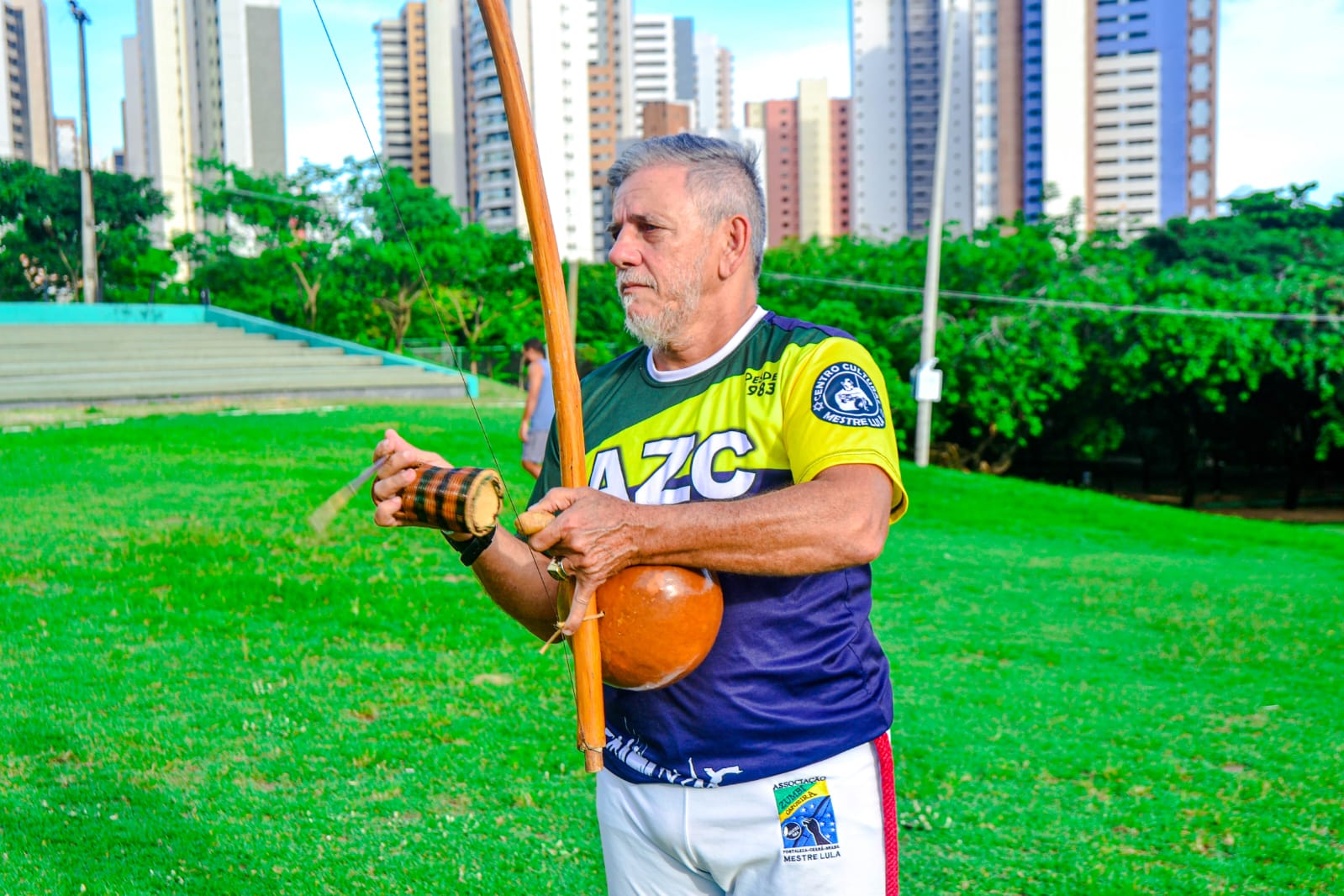 Escola Livre da AZC abre inscrições para curso gratuito de capoeira e cultura afro-brasileira em Fortaleza