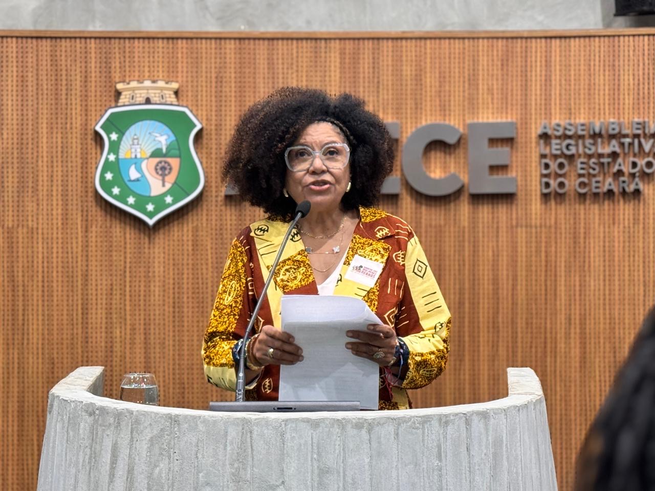 Professora Zuleide toma posse na Alece e se torna primeira deputada negra no Ceará