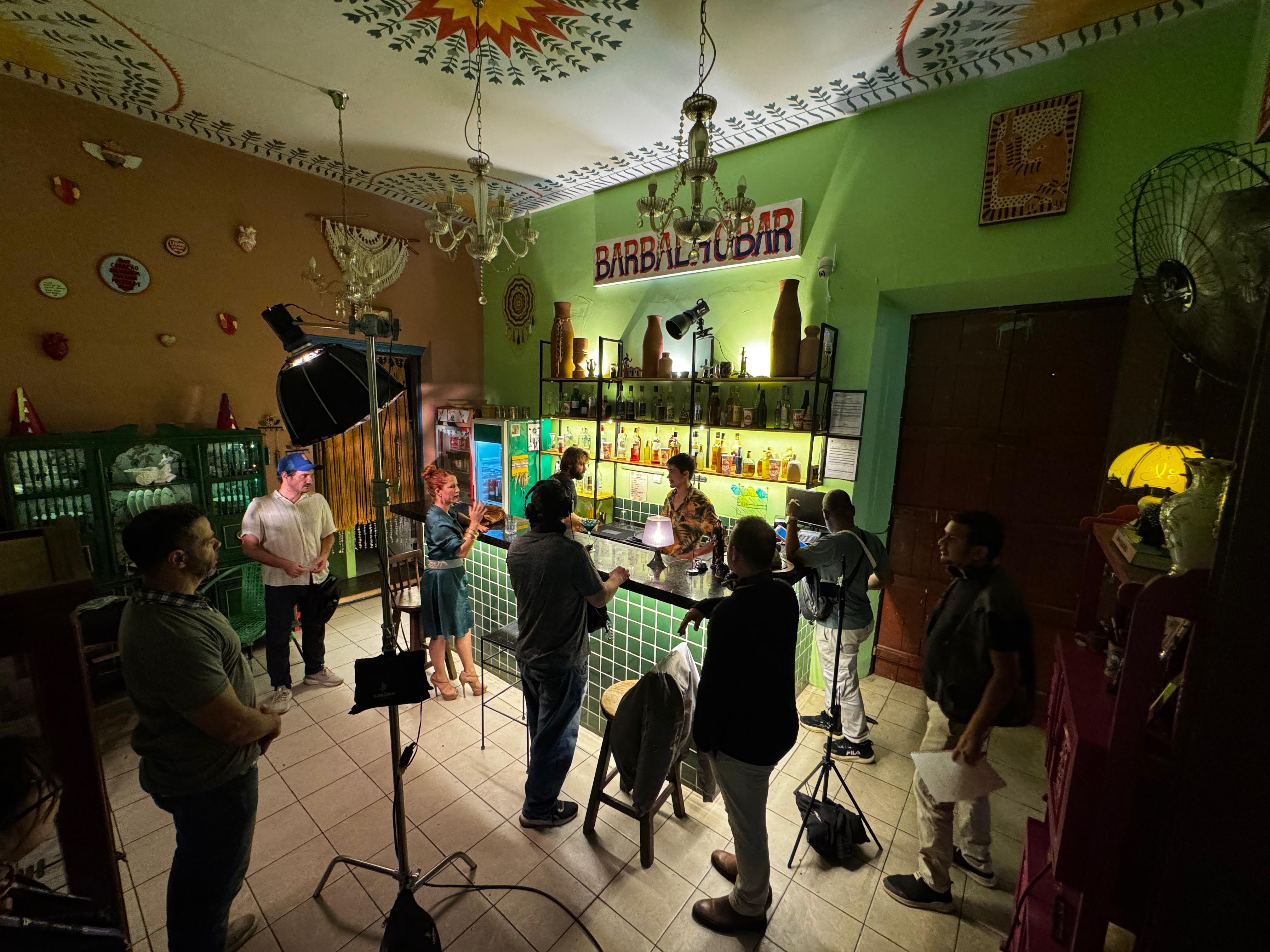 Santana do Cariri vira set da Série “Prazeres Insanos – Paleontologia do Medo”