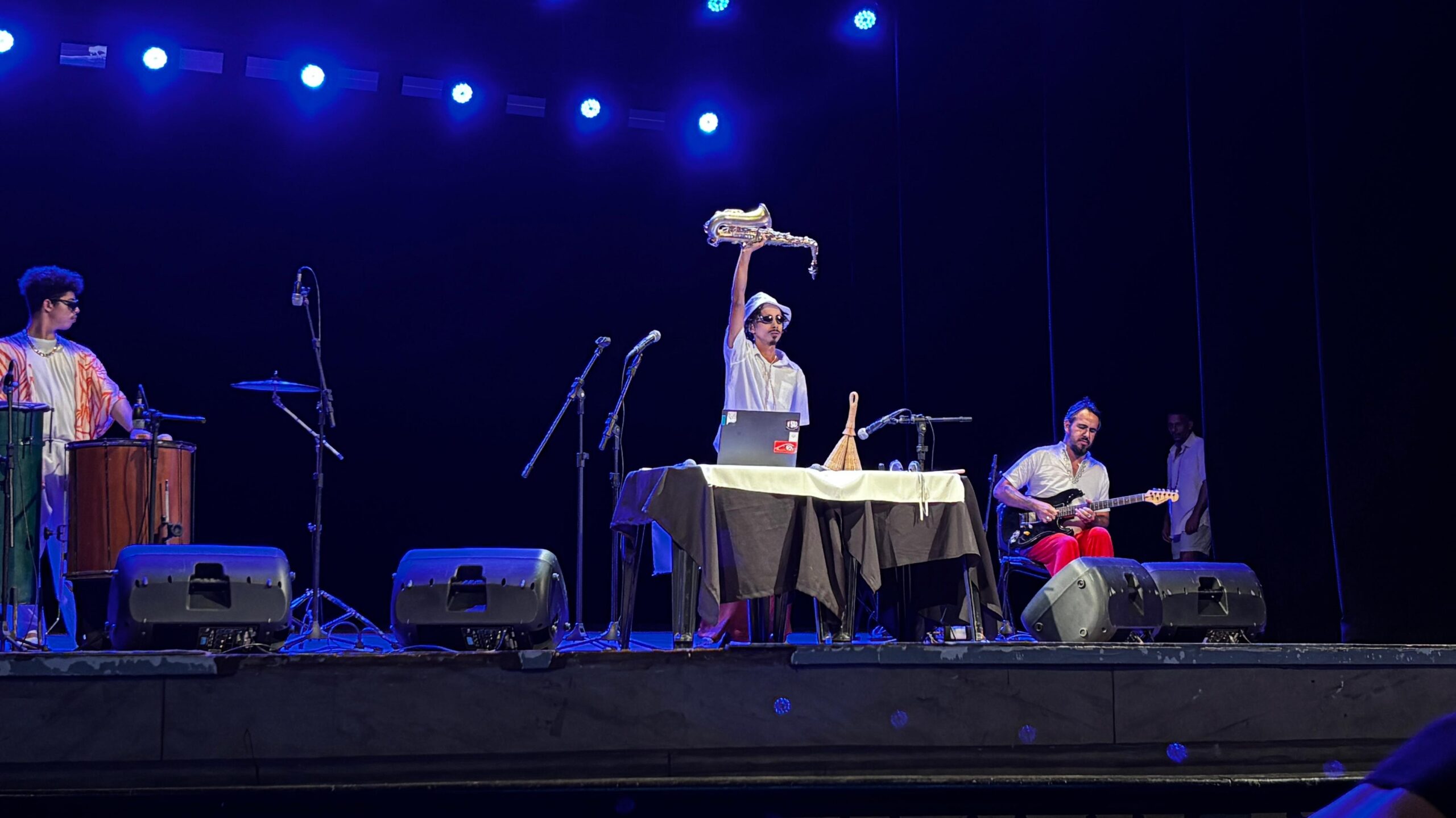 Davinci estreia “Dominante das Ruas” no Theatro José de Alencar, com espetáculo Macumba Jazz