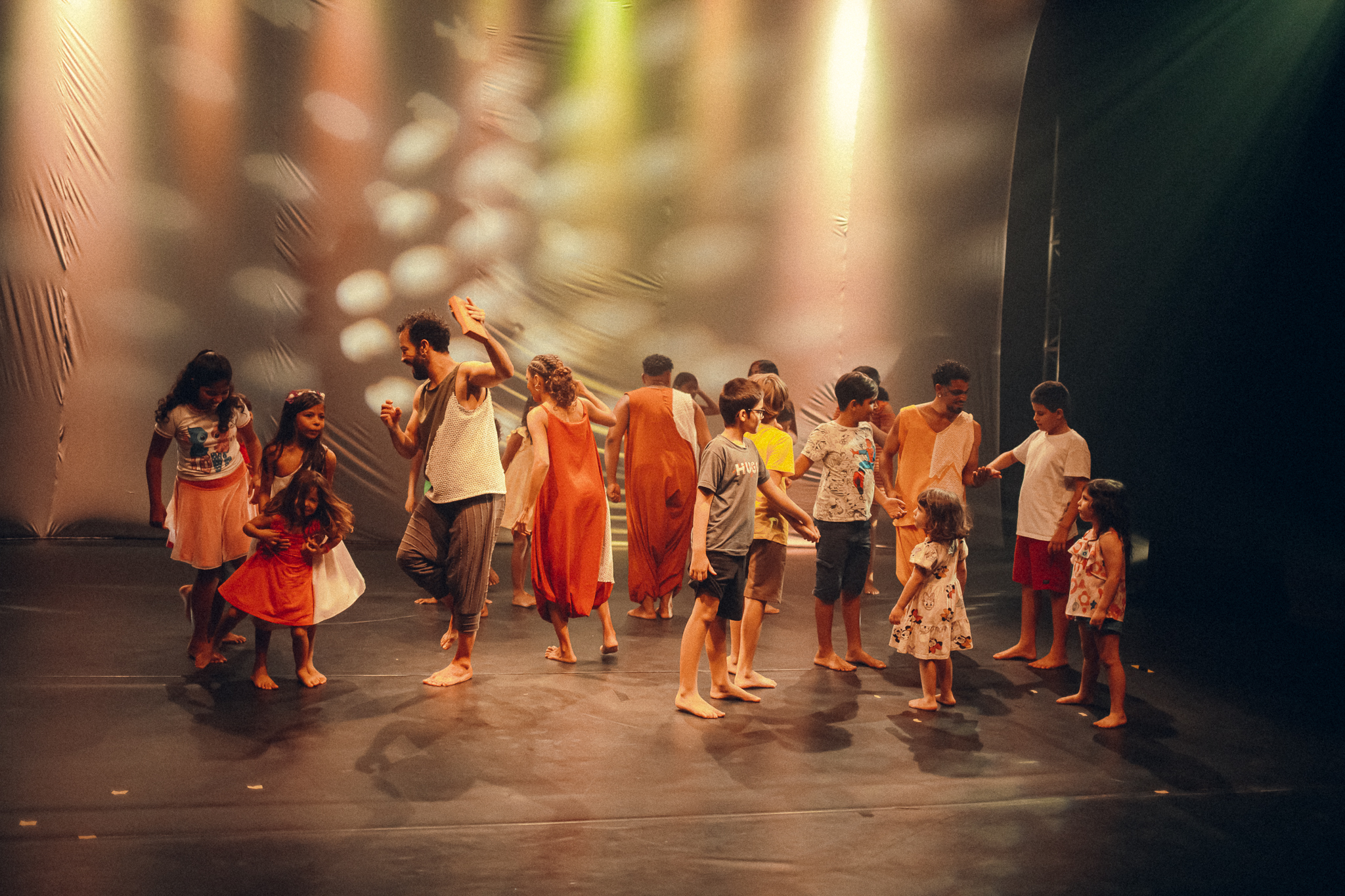 Pequeno Ritual de Dança para as Infâncias chega ao Teatro Dragão do Mar